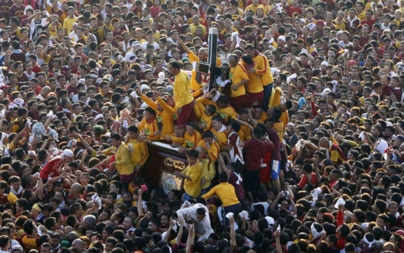 processija Chjornogo Nazarjanina v Manile 9