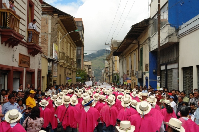 Karnaval chjornyh i belyh v Kolumbii 4