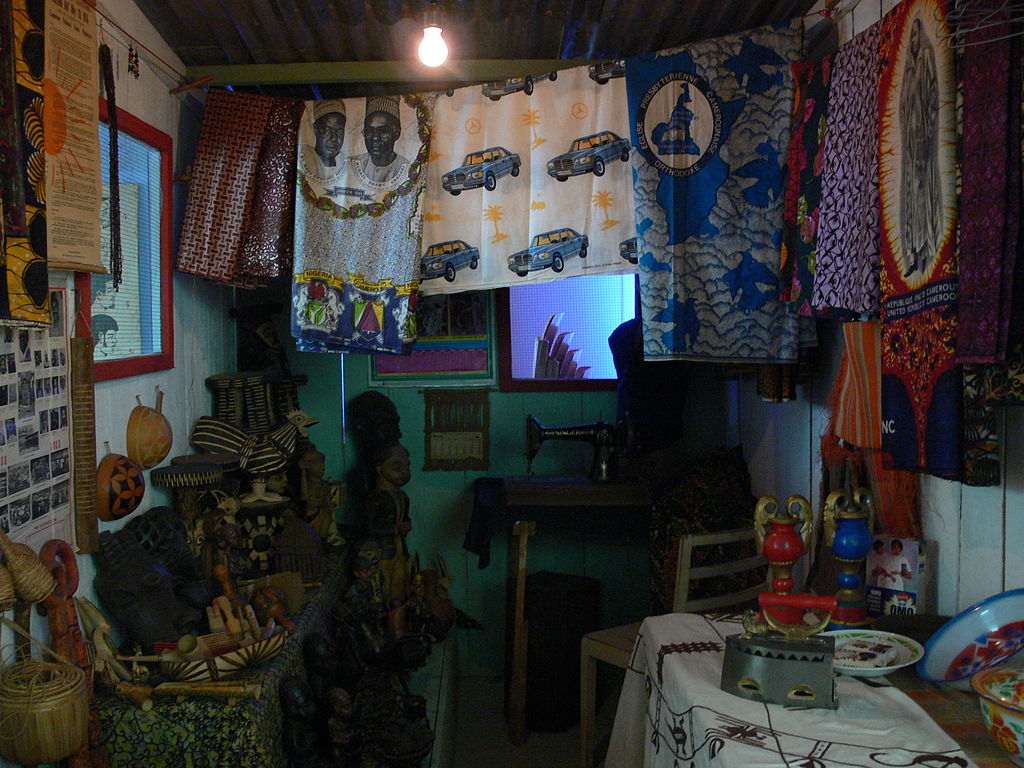 Сувенирная лавка в Яунде