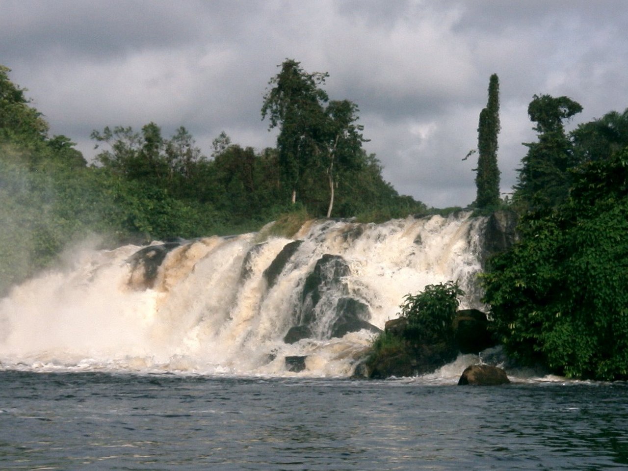 Водопад Лобе в Криби