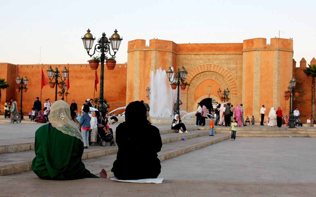Жители и туристы Рабата