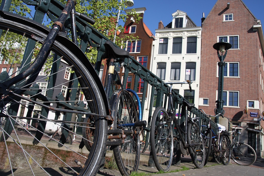 Велосипеды в разных городах мира