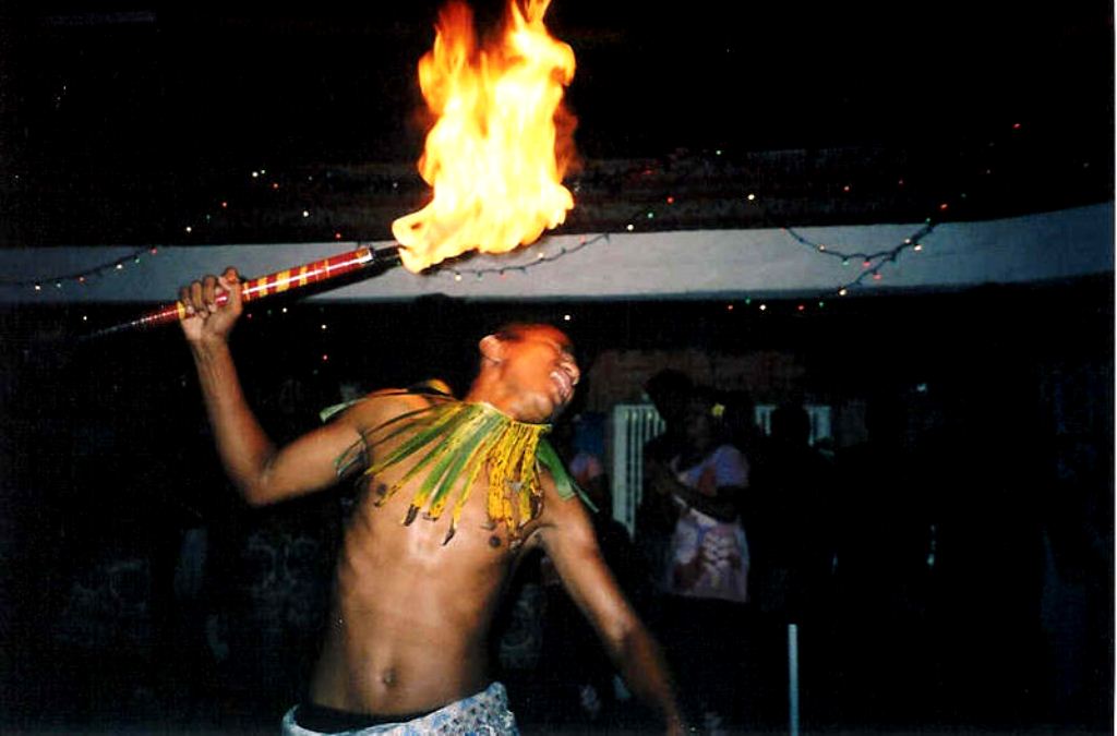 Огненное шоу в Самоа