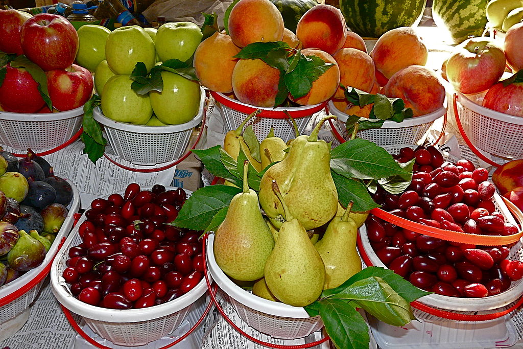 Ереванские фрукты