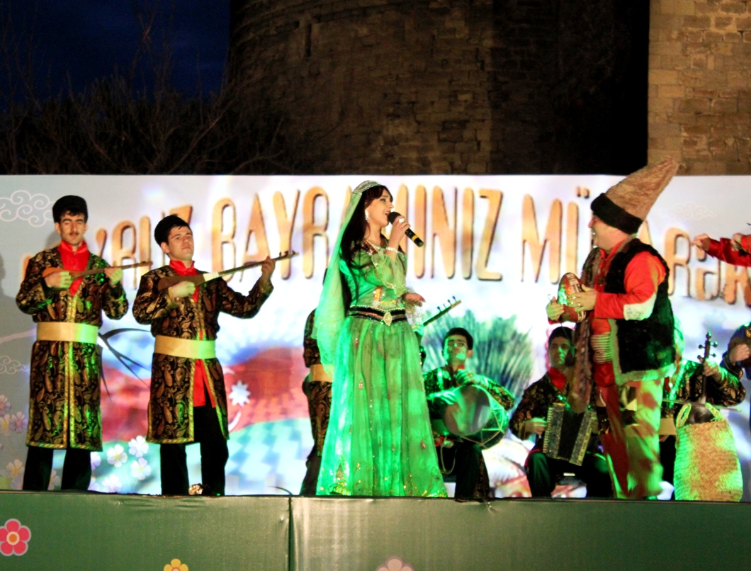 Празднование Новруз байрам в Баку