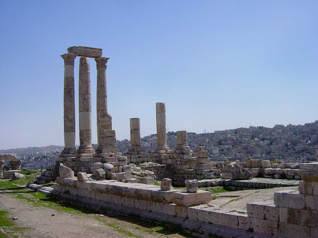 Колоннада храма Геркулеса в Аммане