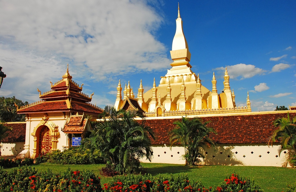 Храм Пха Тхат Луанг во Вьентьяне