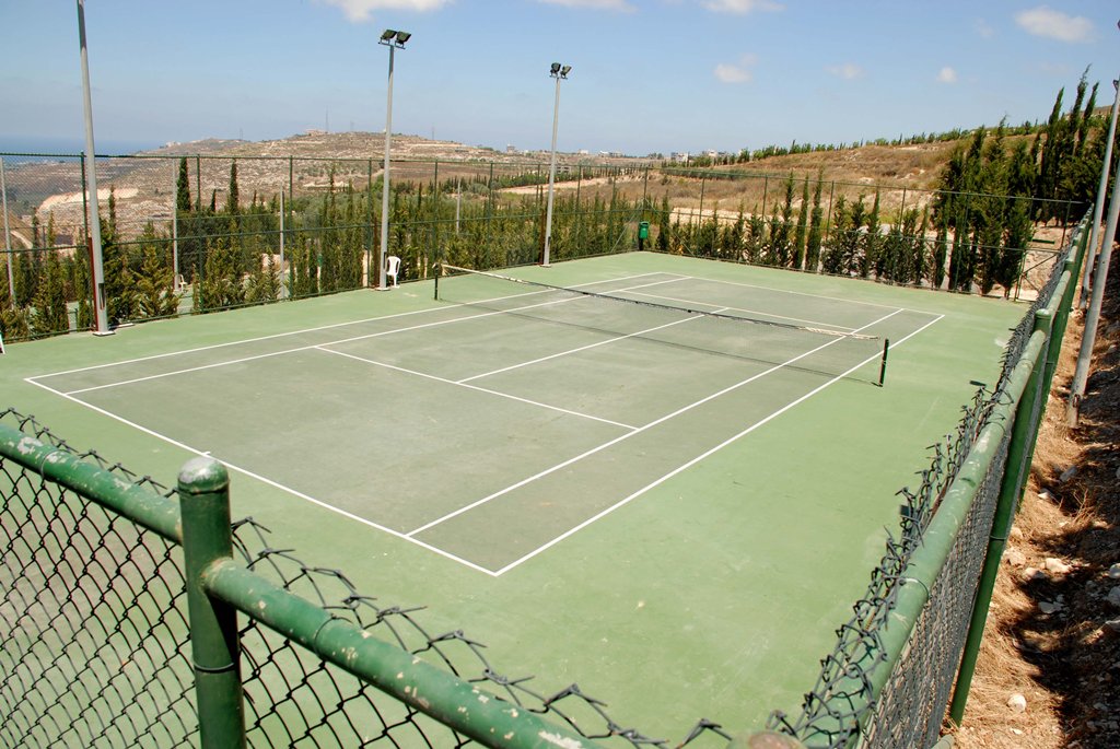 Теннисный корт в Ливане