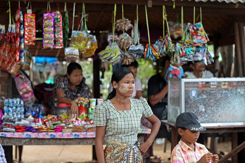 Рынок сувениров в Багане