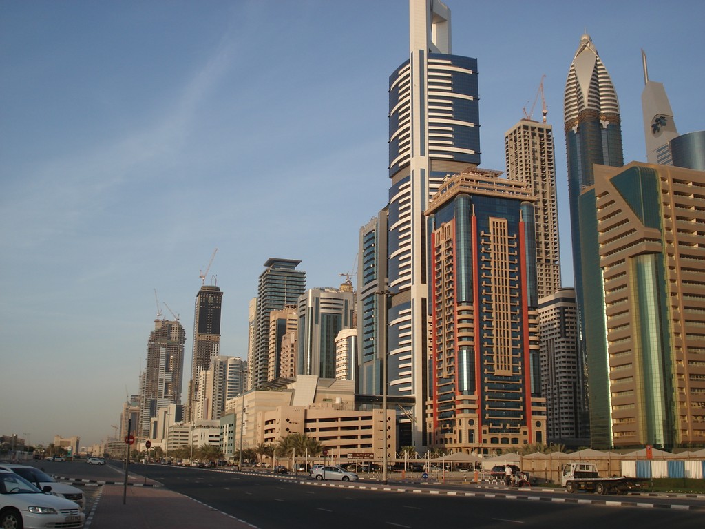 Здания в стиле хай-тек в ОАЭ