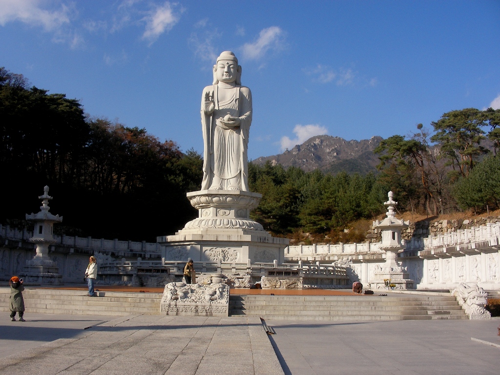 Статуя Будды в Тэгу