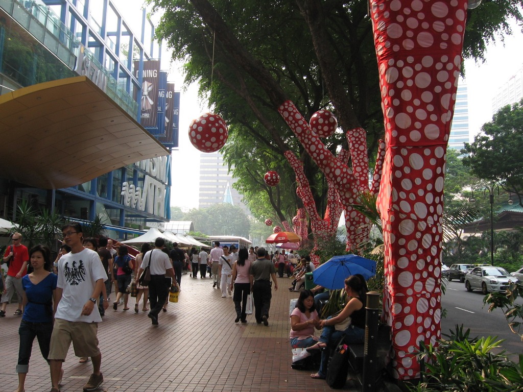 Торговая улица Orchard Road Сингапура