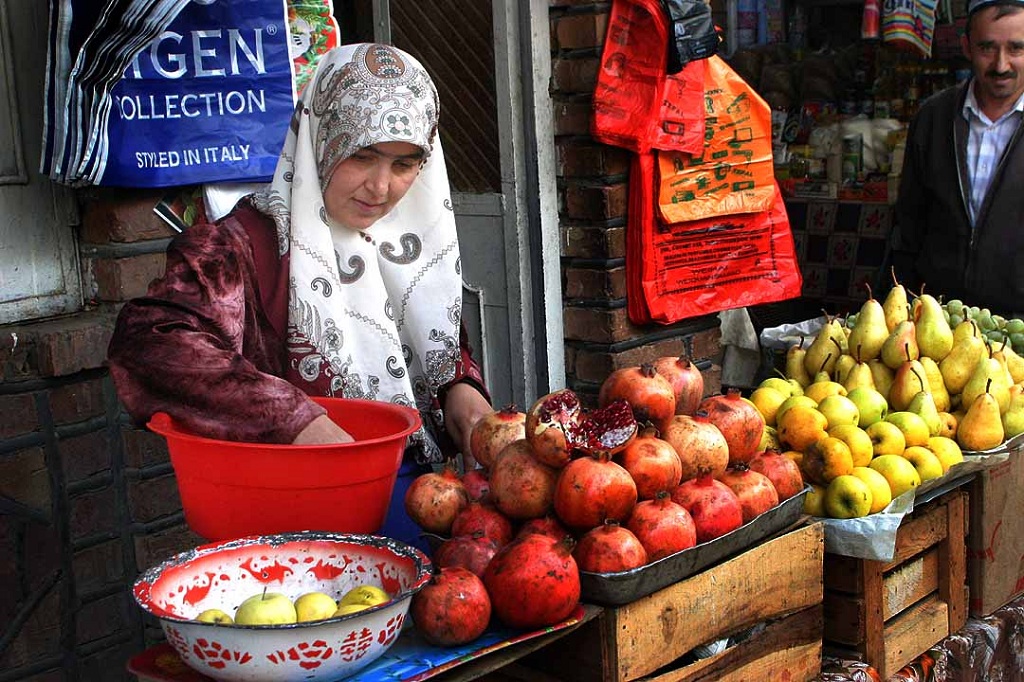 Фруктовый рынок в Таджикистане