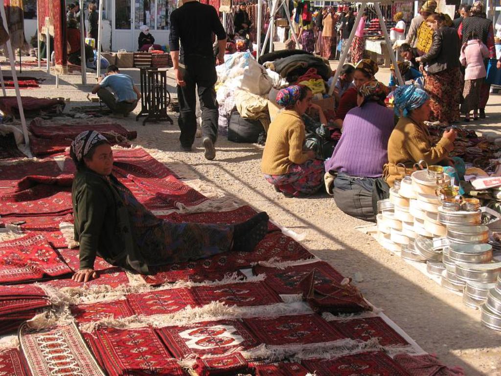 Местный базар в Ашхабаде