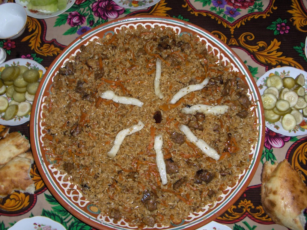 Плов по местному рецепту Туркменабада