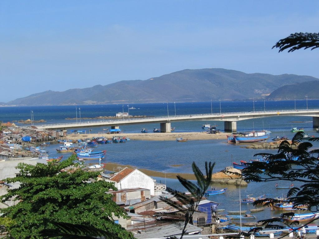 Мост в Нячанге