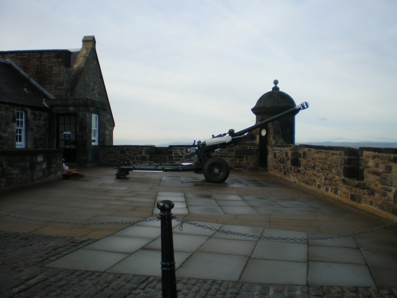 Часовая пушка в Эдинбургском замке