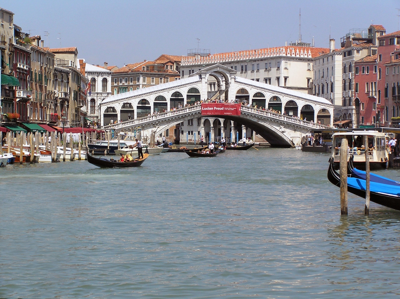 Мост Rialto в Венеции