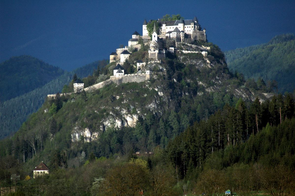 Замок Гохостервитц — сквозь века австрийской истории