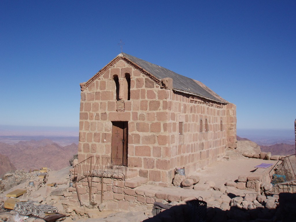 Православный греческий храм во имя Святой Троицы на вершине горы Моисея