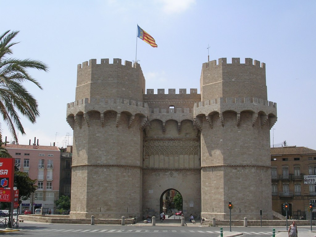 Башни Серранос в Валенсии
