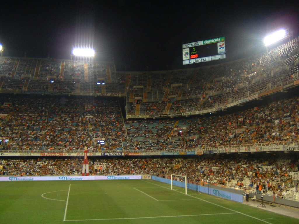 Стадион «Месталья» в Валенсии