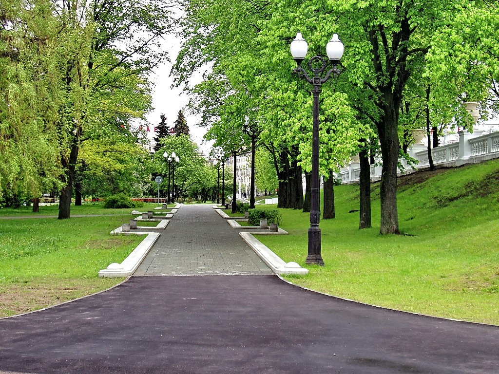 Парк возле Оперного театра