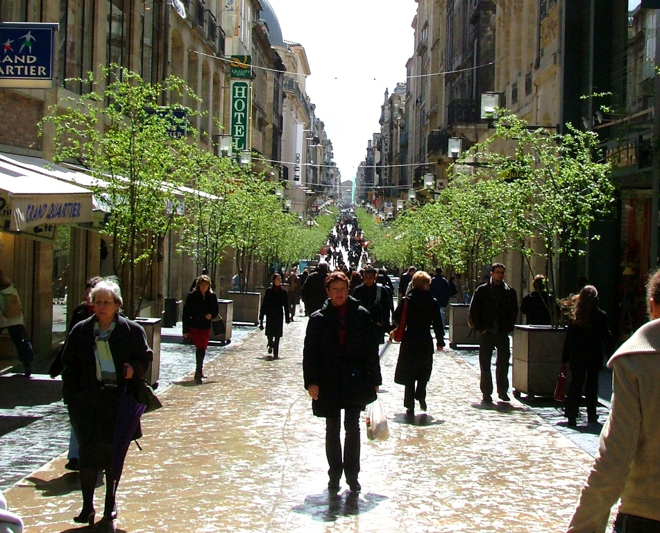 Торговая улица в Бордо