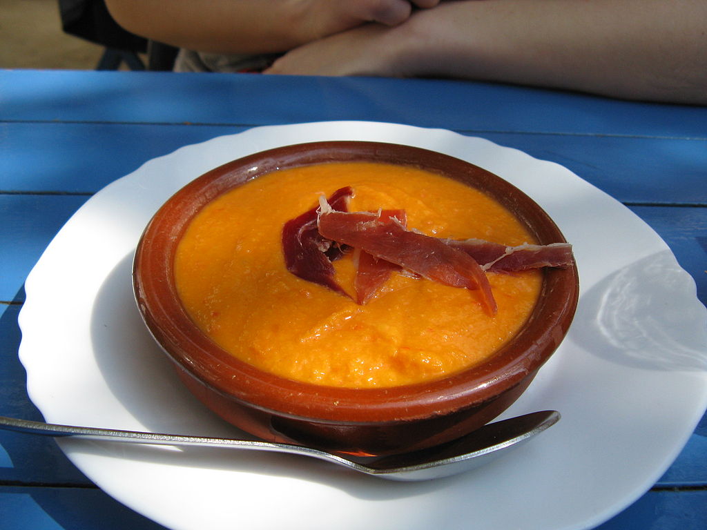Салморео — холодный суп-пюре из томатов и хлеба