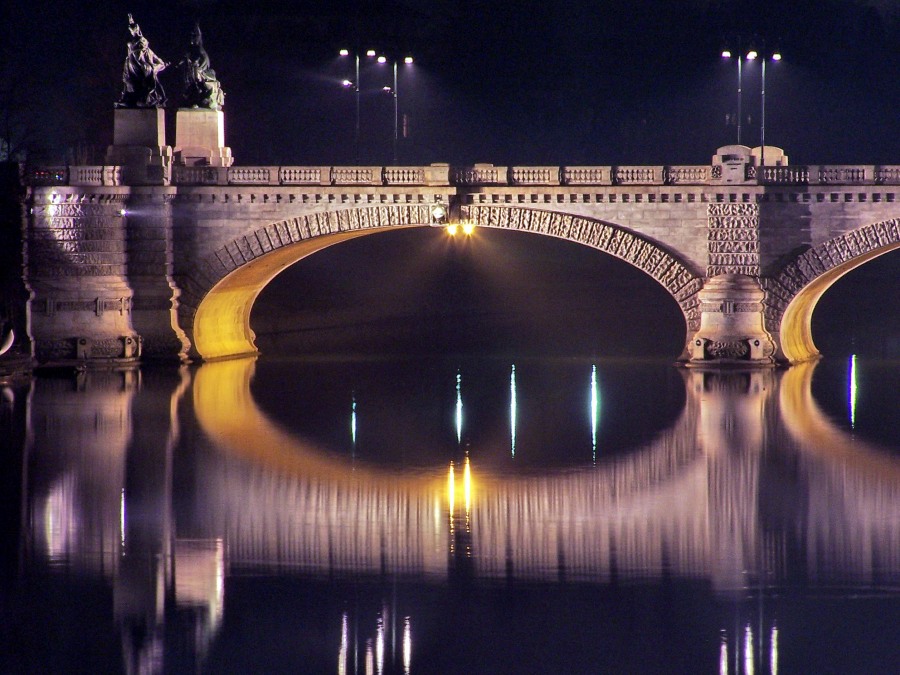 Мост в Турине
