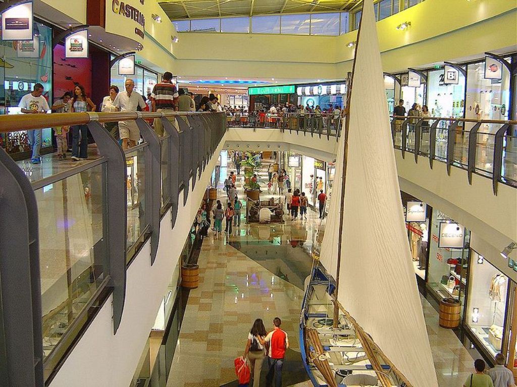 Торговый центр в Понта-Делгада