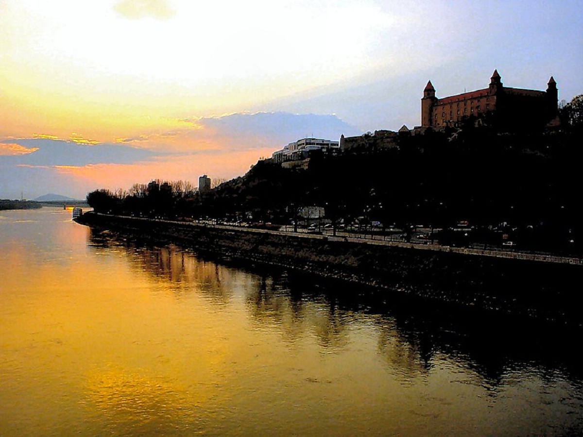 замок в Братиславе, вид с моста