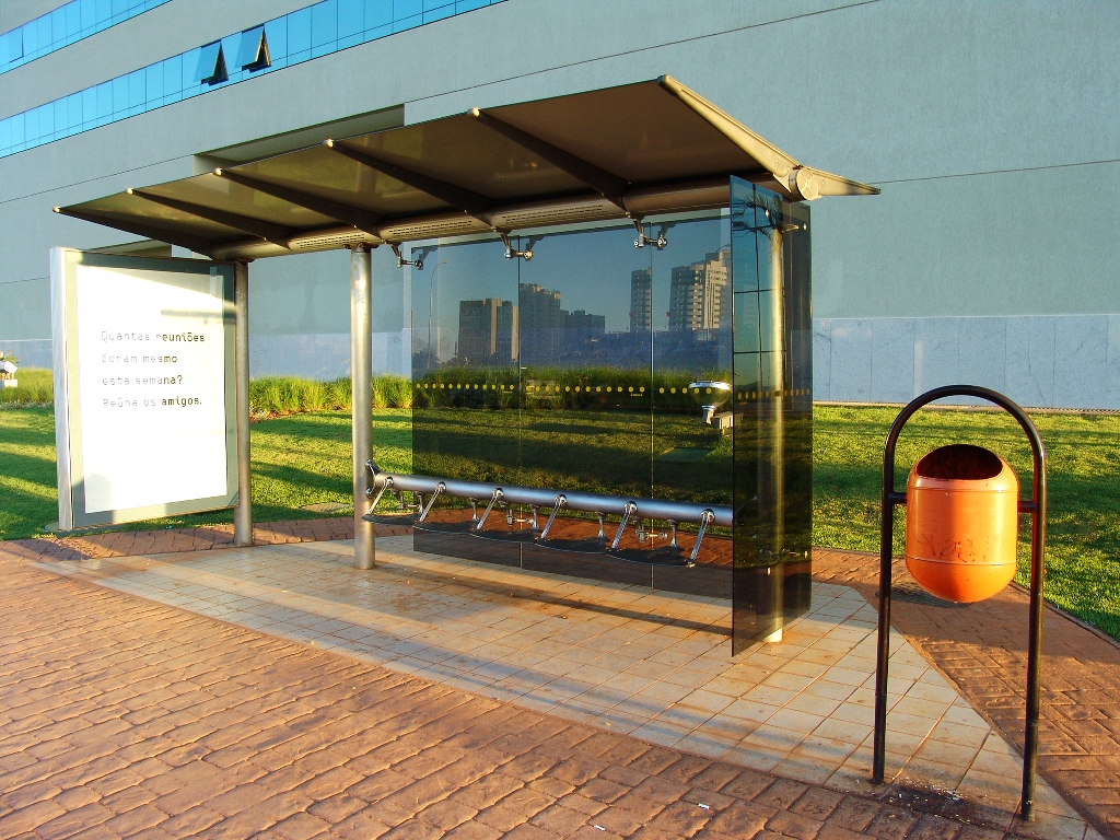 Автобусная остановка в Бразилиа