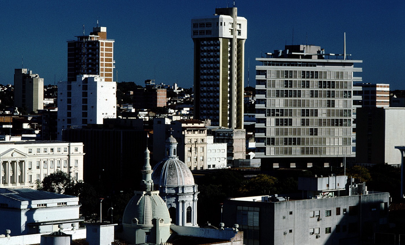 Вид на отель Guarani