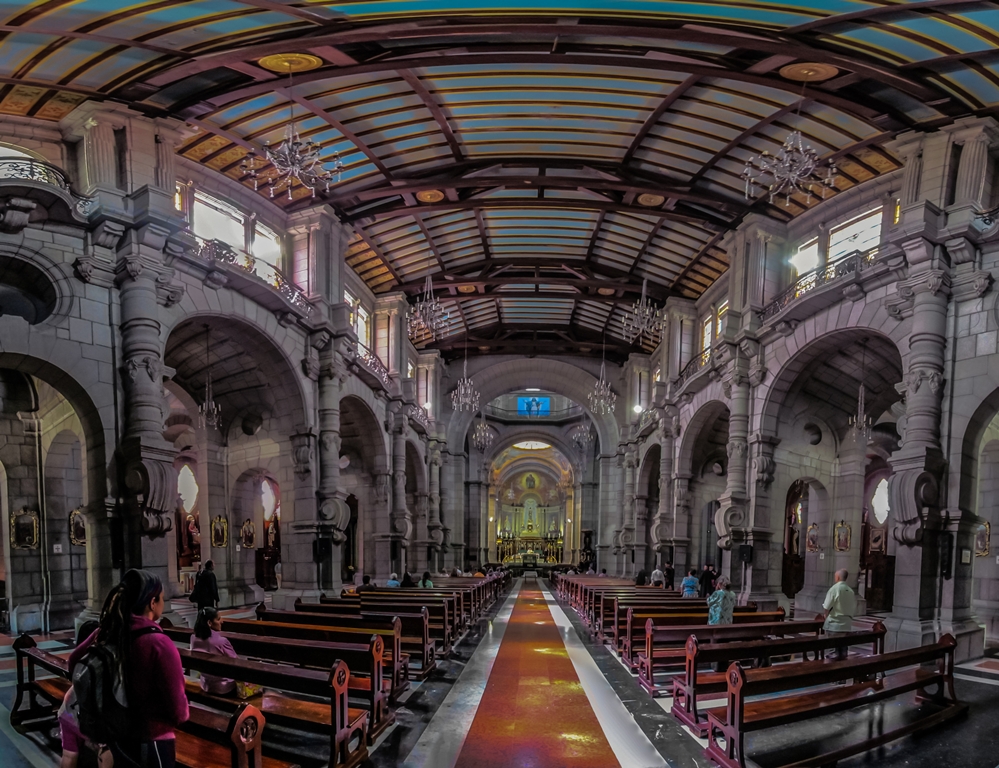 Вид внутри собора в Мериде