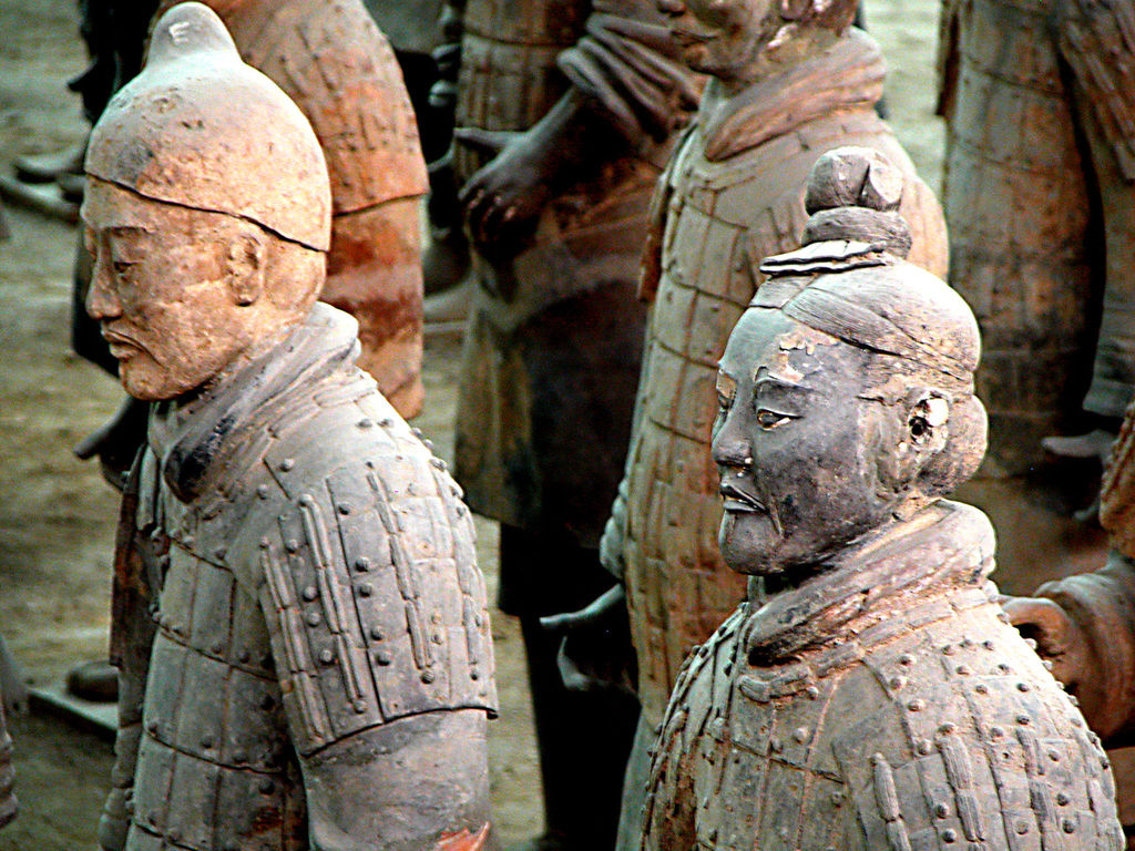 Терракотовая армия в Китае: солдаты, изготовленные в разных провинциях