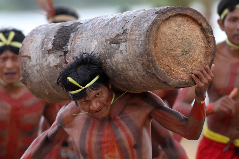 igri-korennih-narodov-amazonii-2