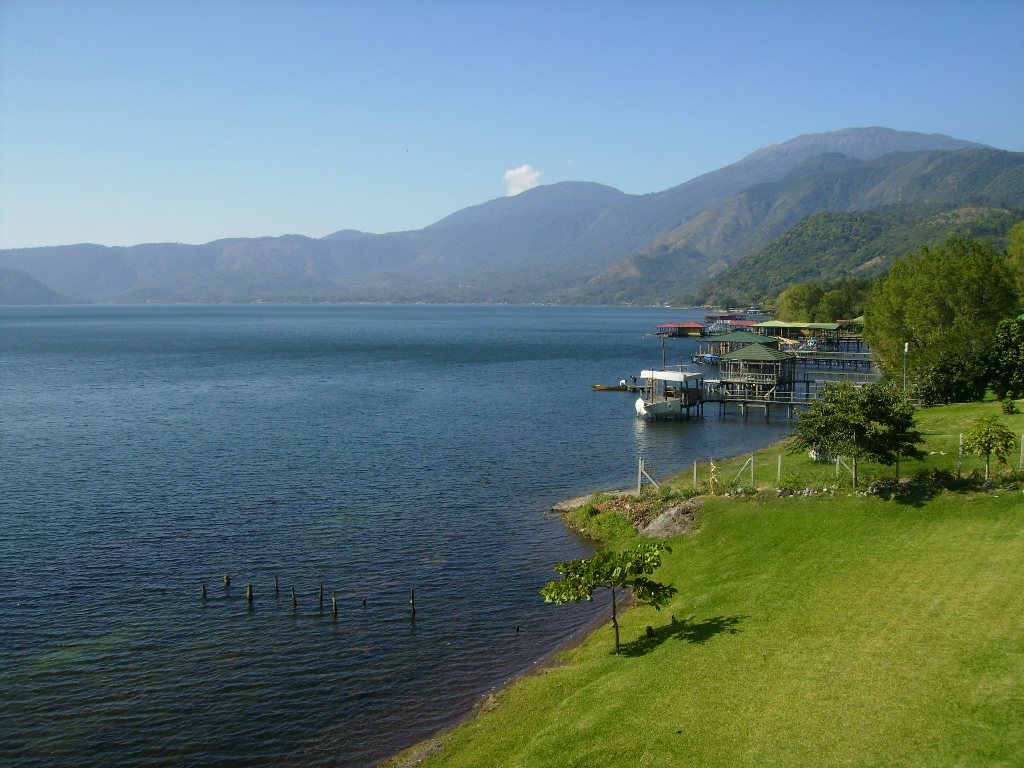 Озеро Сан-Сальвадора