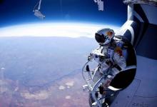 Австралиец прыгнул с парашютом из космоса