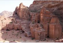 Город Петра в Иордании: сокровищница Аравийской пустыни