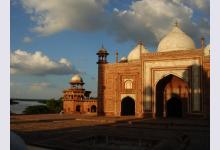 Тадж-Махал в Индии — величайший дворец правителя мира